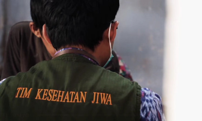 home visit kesehatan jiwa di dua lokasi di wilayah Kota Mataram sebagai upaya penanganan dan pendampingan pasien dengan gangguan jiwa di lingkungan masyarakat